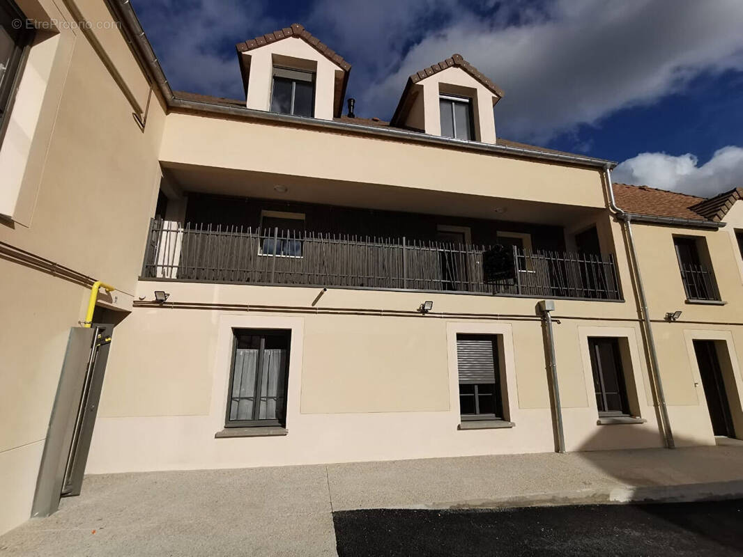 Appartement à EPERNON