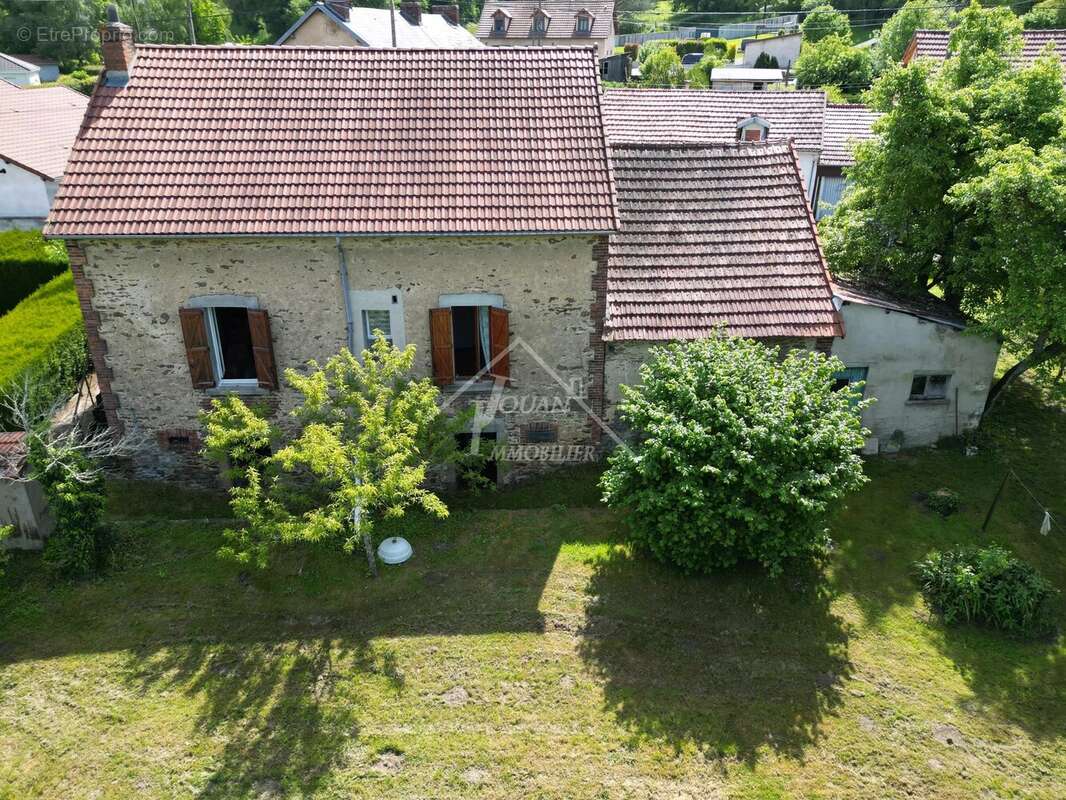 Maison à SAINT-ELOY-LES-MINES