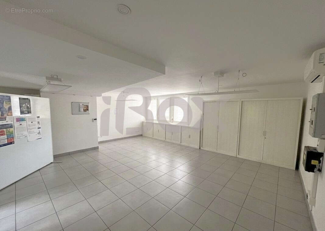Toulon champ de mars bureaux 93m2 garage double terrasse acces pmr - photo 2