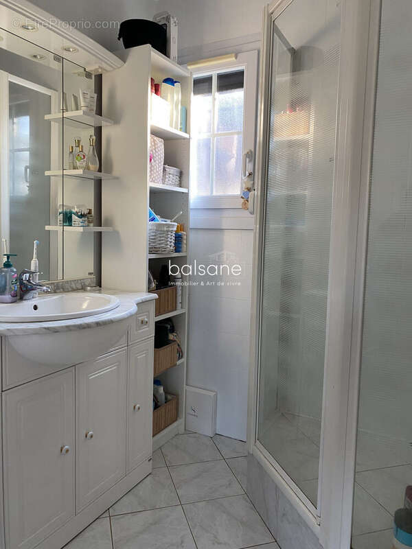 Maison à SAINT-ETIENNE-DU-ROUVRAY