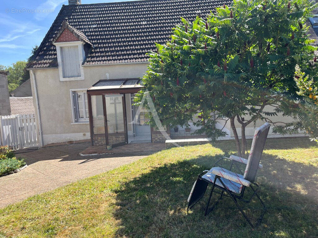 Maison à URZY