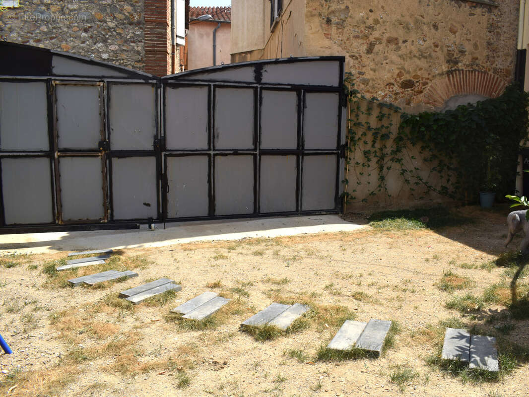 Maison à VILLEMOLAQUE