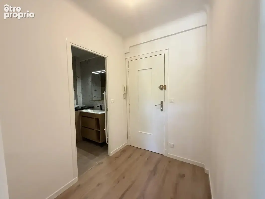Nice Estienne d'Orves 2 pieces en dernier etage - photo 7