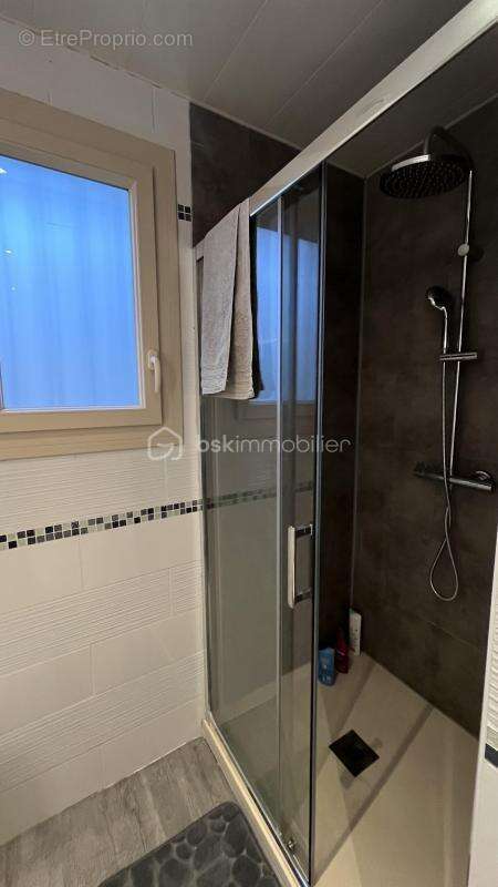 Maison à LE LARDIN-SAINT-LAZARE