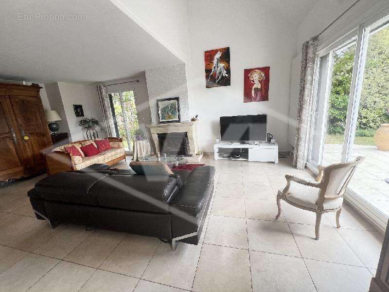 Maison à COMBS-LA-VILLE