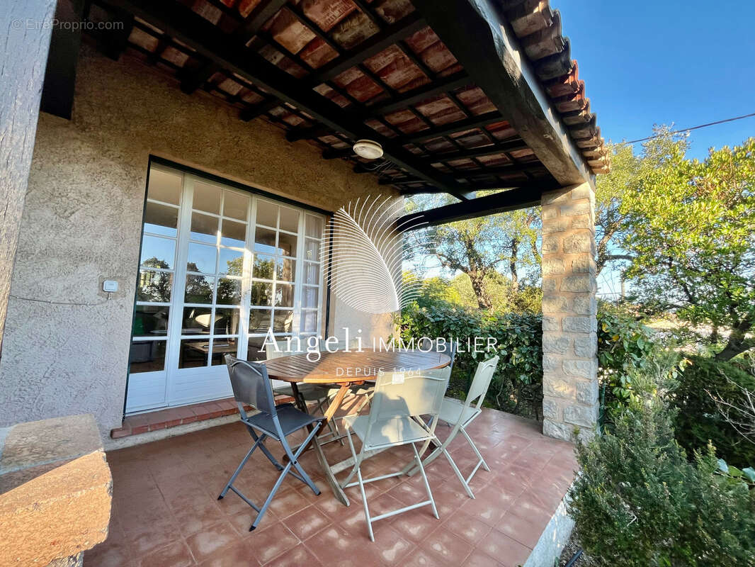 Maison à FREJUS