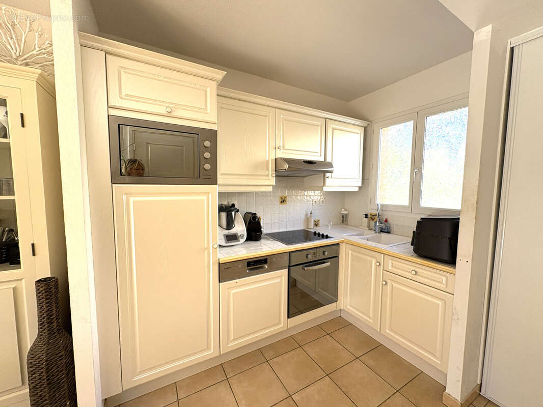 Maison à ROQUEBRUNE-SUR-ARGENS