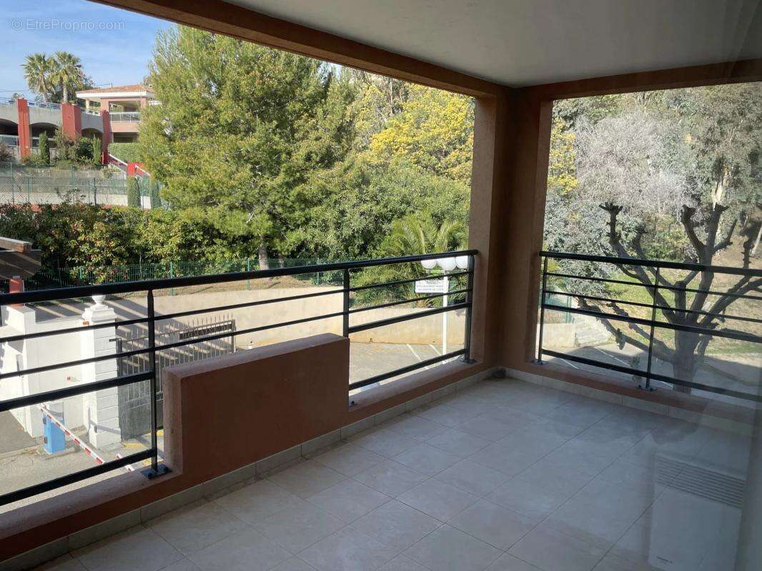 Appartement à MANDELIEU-LA-NAPOULE