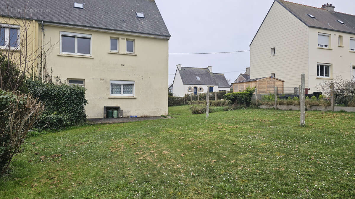 Maison à CAMARET-SUR-MER