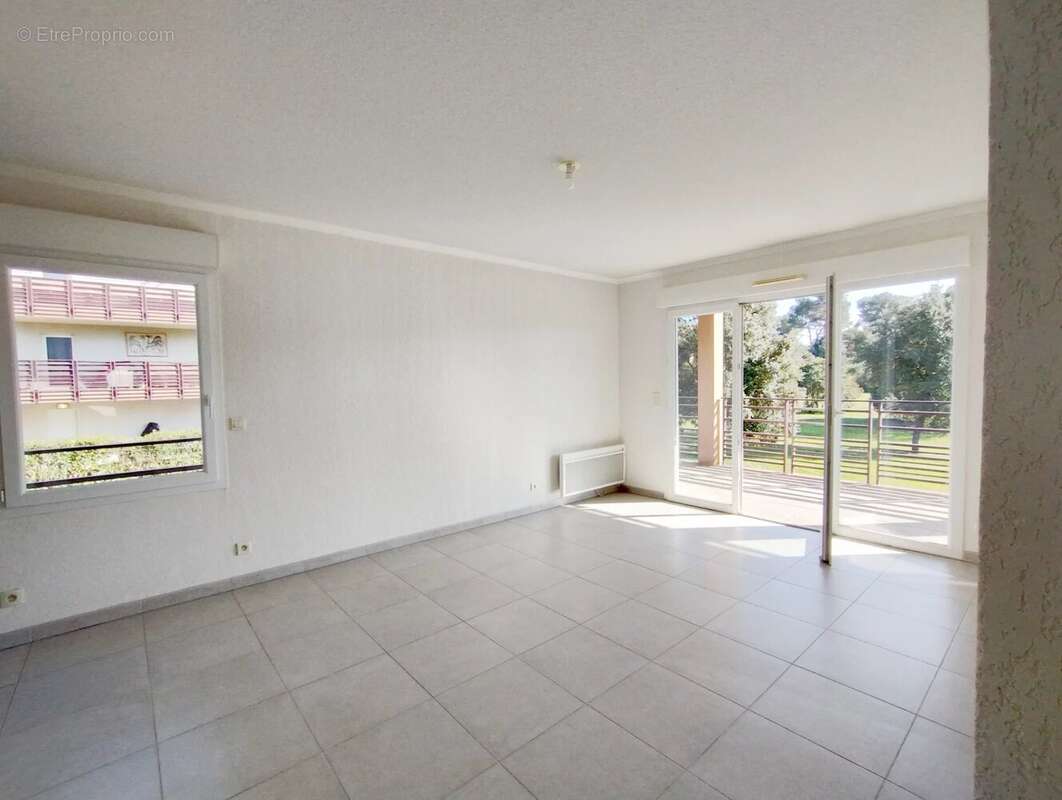 Appartement à FREJUS