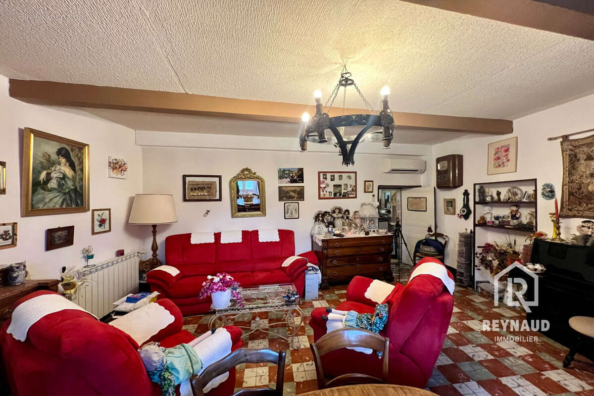 Maison à SAINT-PRIVAT