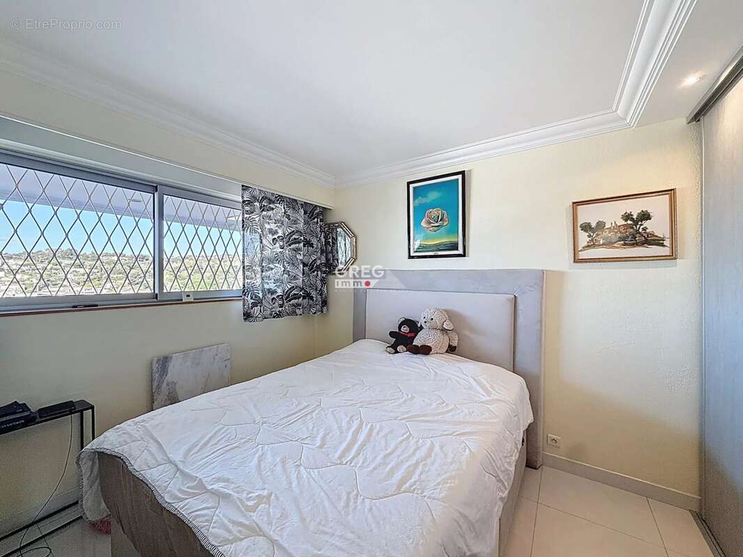 Appartement à VILLENEUVE-LOUBET