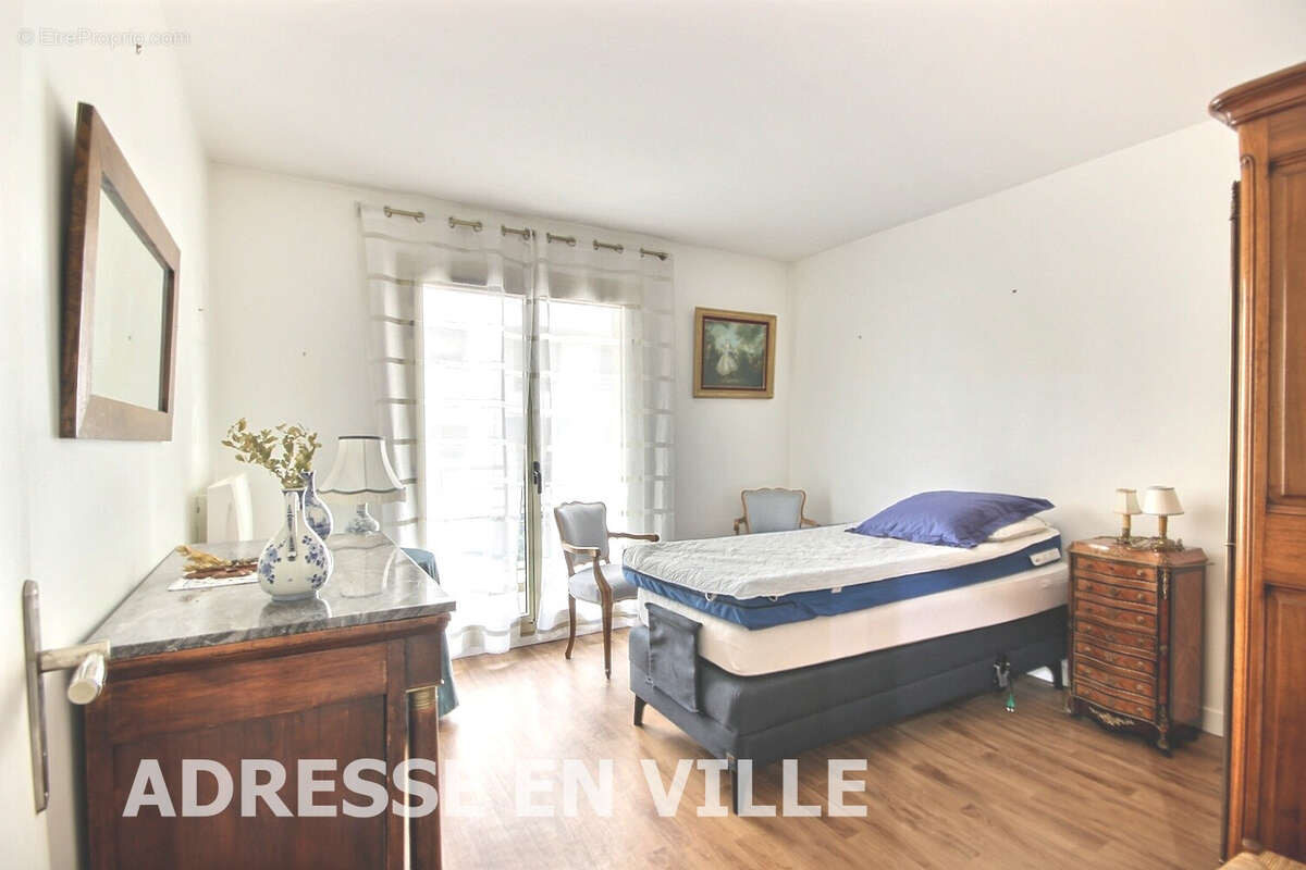 Appartement à LEVALLOIS-PERRET