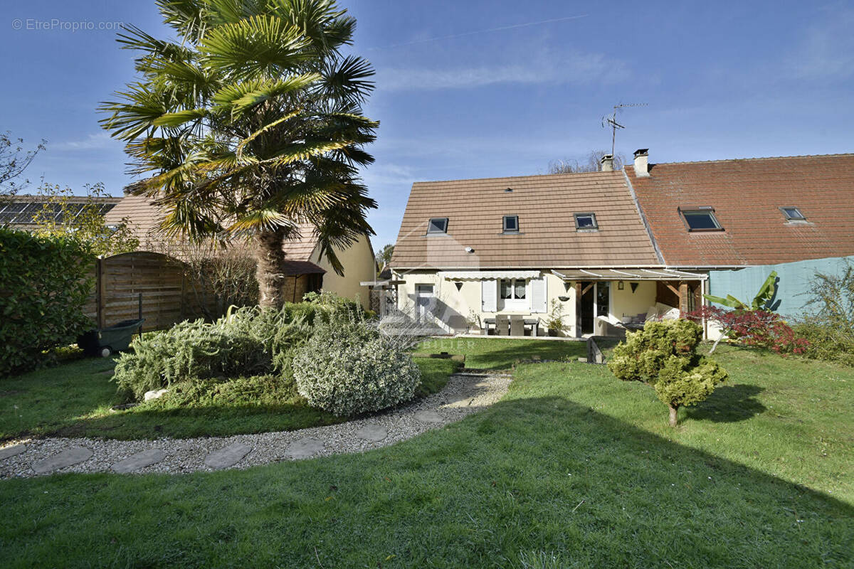 Maison à VILLIERS-SAINT-FREDERIC