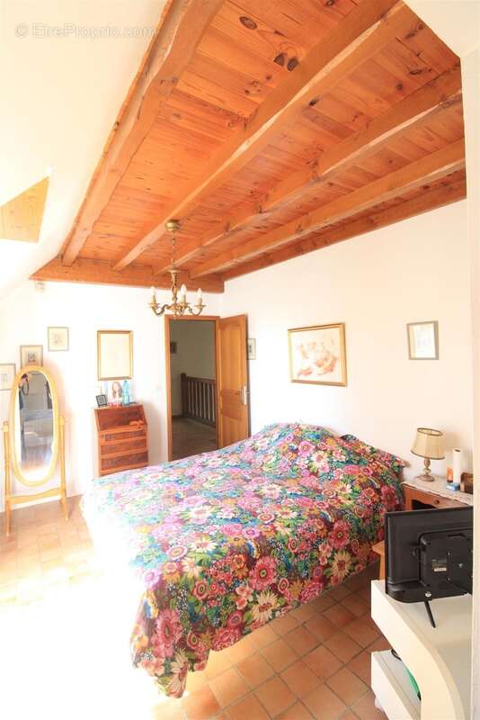 Maison à MANDRES-LES-ROSES