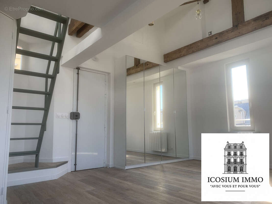 Appartement à CHARENTON-LE-PONT