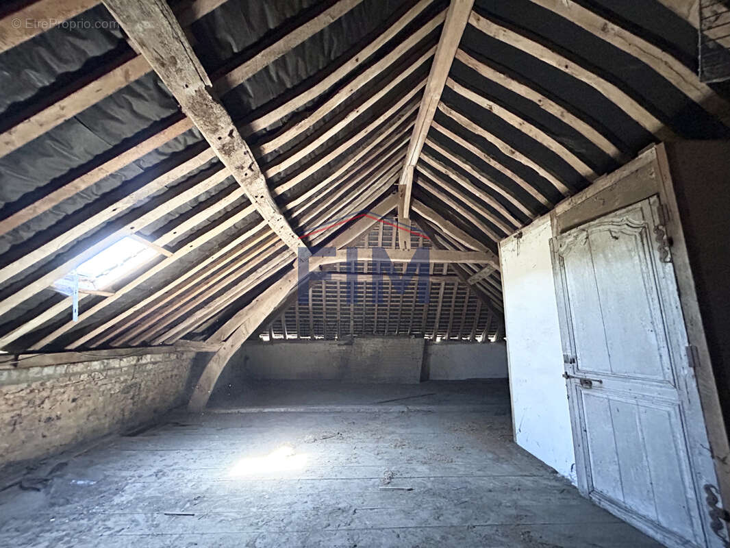 Maison a renover - photo 16
