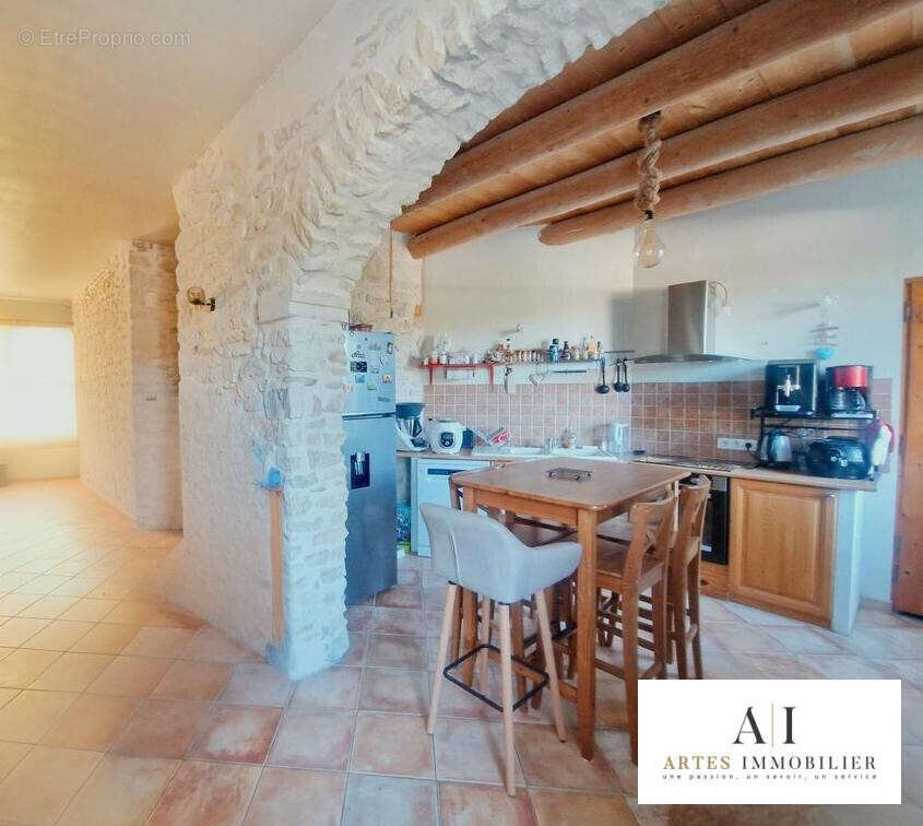 Appartement à MONTBOUCHER-SUR-JABRON