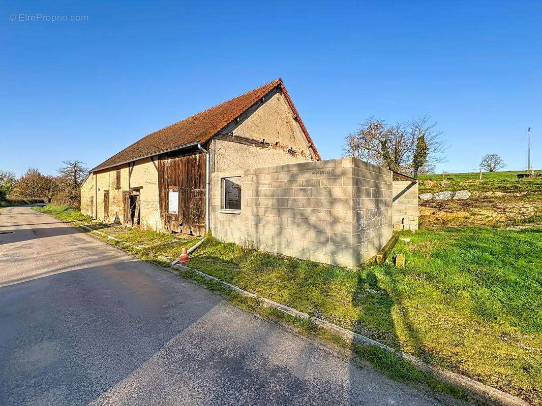 Maison à TOULON-SUR-ALLIER