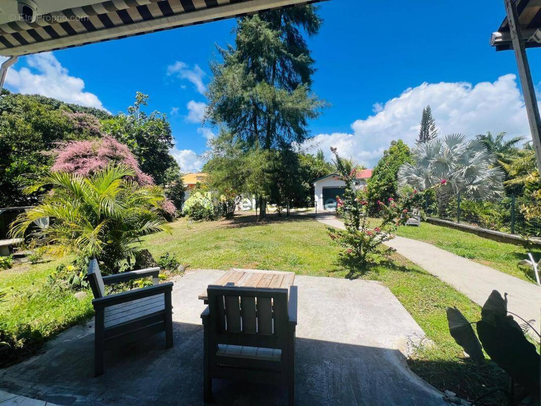 Maison à BAIE-MAHAULT