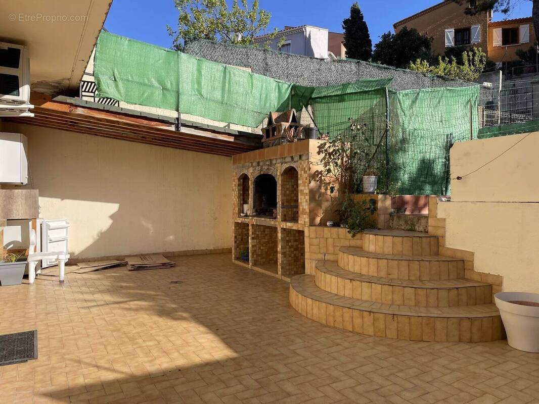 Maison à VILLENEUVE-DE-LA-RAHO