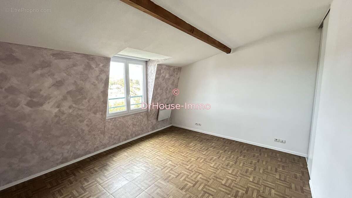 Appartement à DAMMARIE-LES-LYS