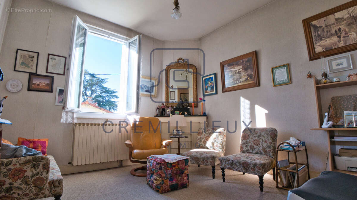 Maison à GUILHERAND-GRANGES