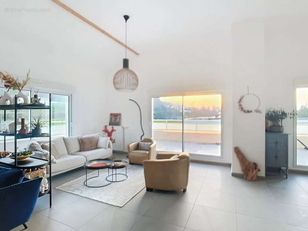 Appartement à EVIAN-LES-BAINS