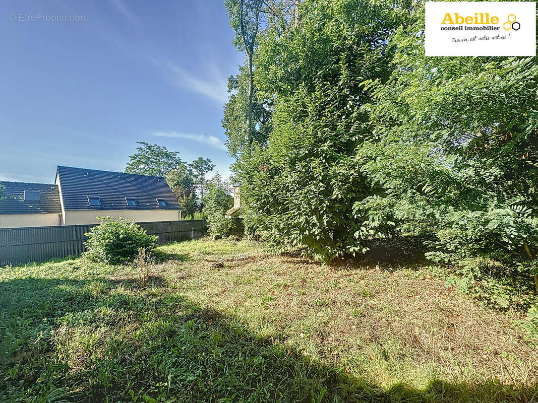 Terrain à SAINT-CHERON