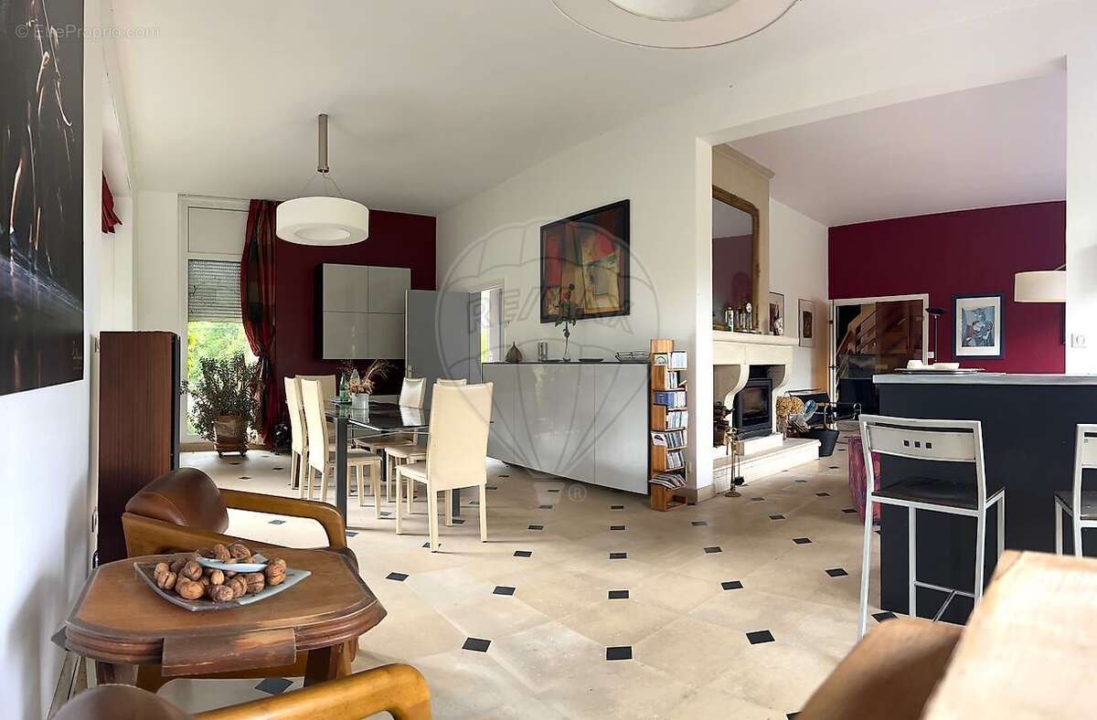 Maison à LONGPONT