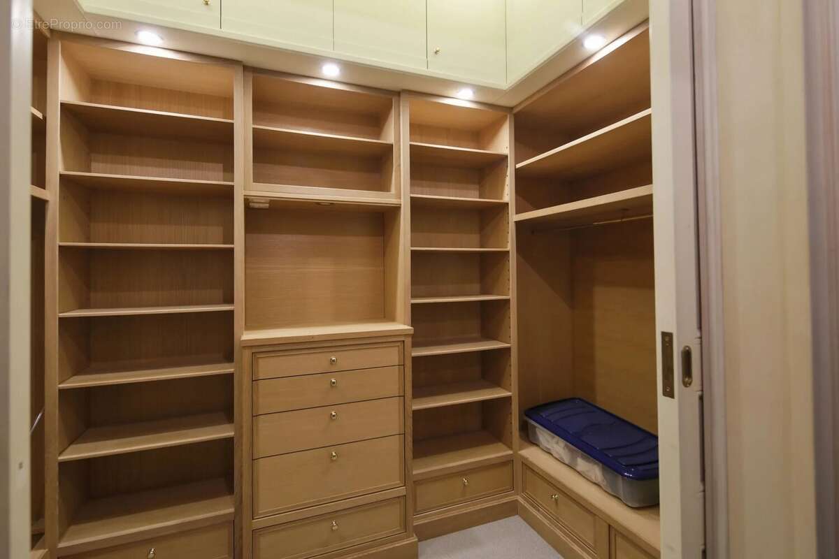 Appartement à PARIS-7E