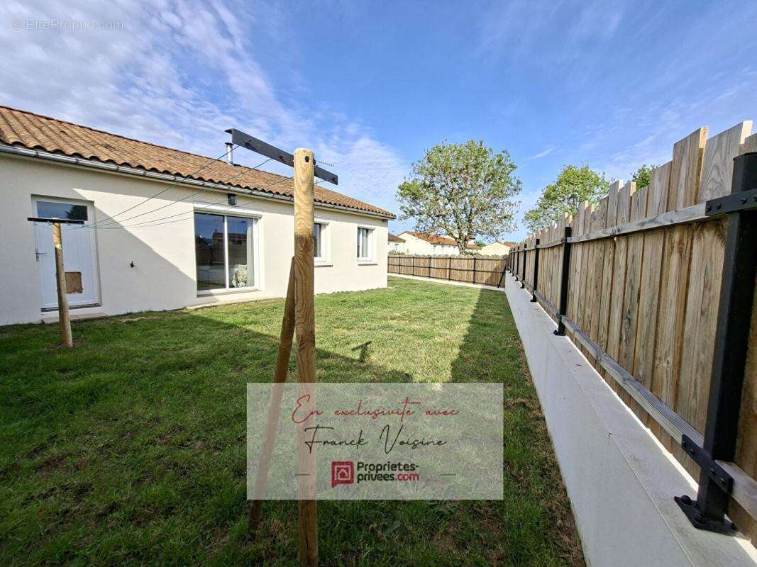 Maison à LES HERBIERS