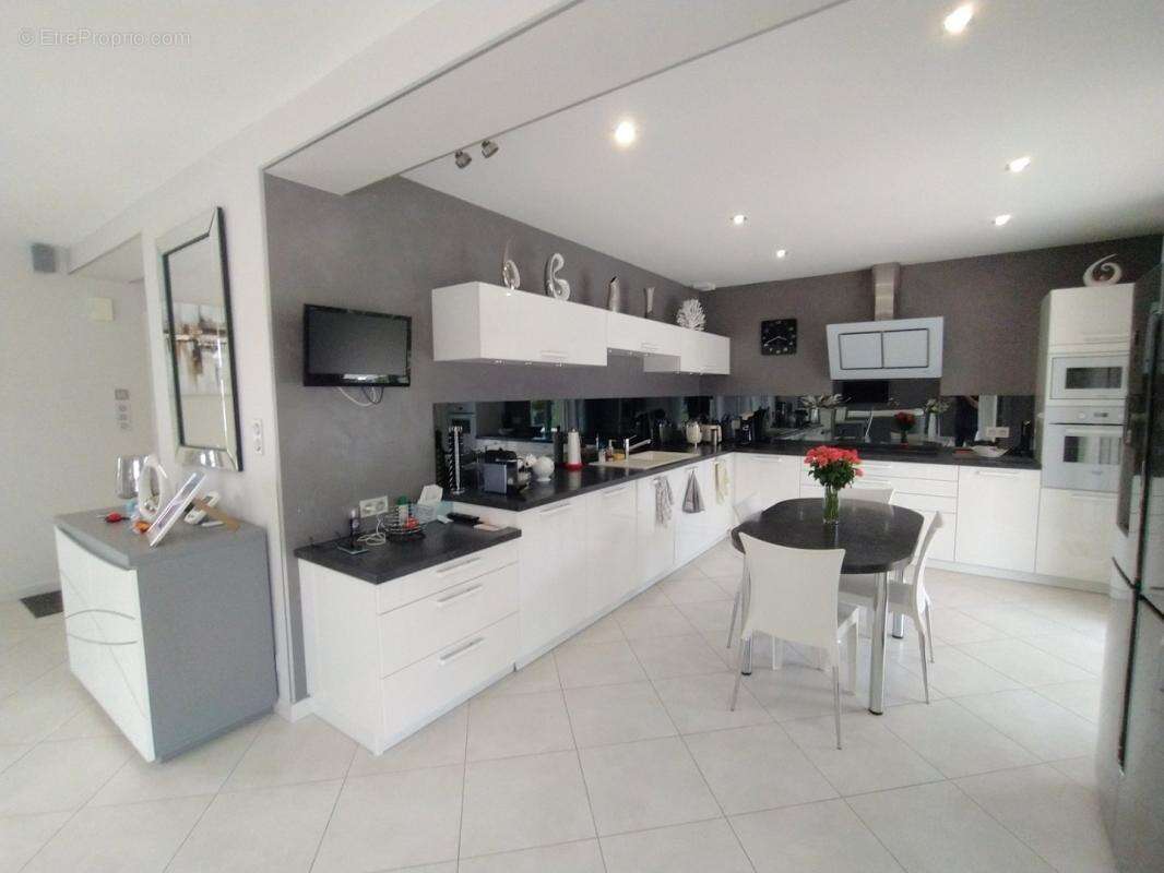 Maison à L&#039;HONOR-DE-COS