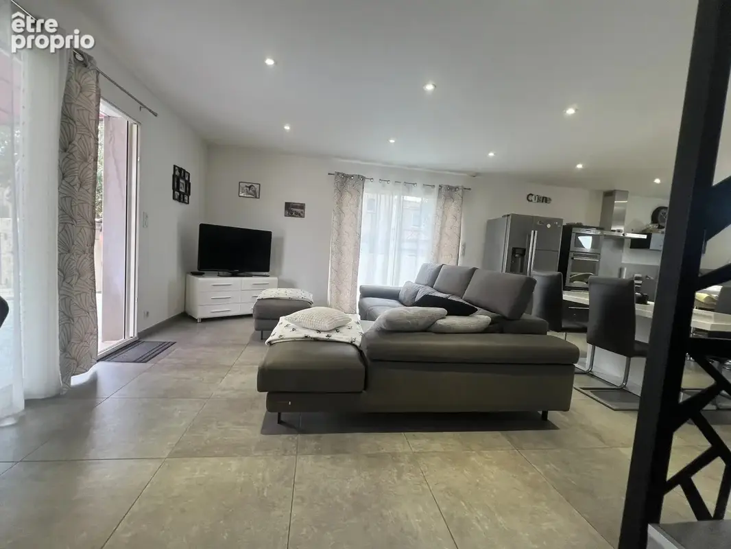  arles – coup de cœur !  maison 94 m² avec piscine, garage & jardin – dpe a ! - photo 4