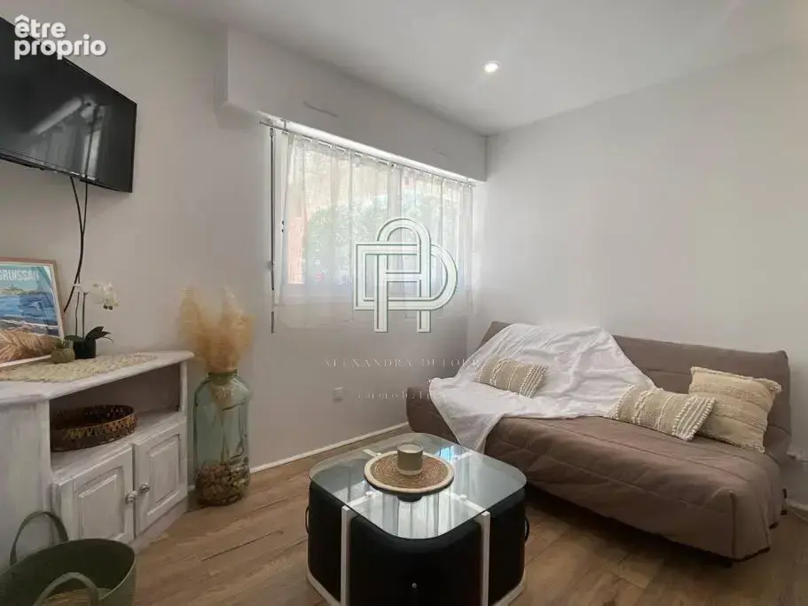 Belles Prestations  - Studio 18 m2 entièrement rénové et meublé avec Parking Privatif   À deux pas de la Plage - photo 6