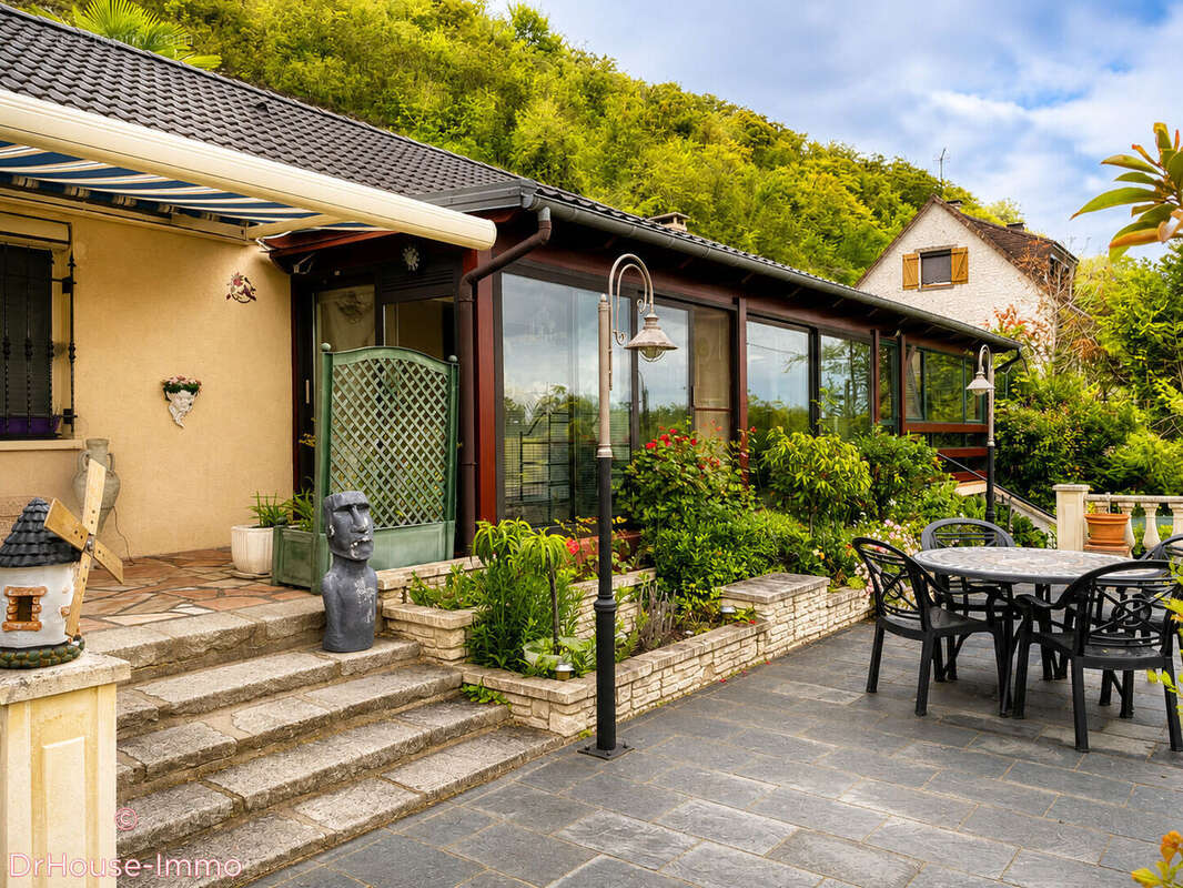 Maison 215 m² à Villers-Sur-Le-Roule  - photo 2