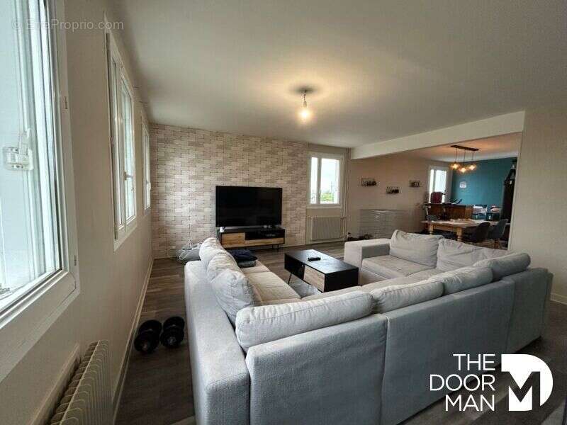 Appartement à SAINT-DOULCHARD