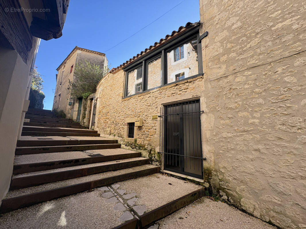 Maison à PUY-L&#039;EVEQUE