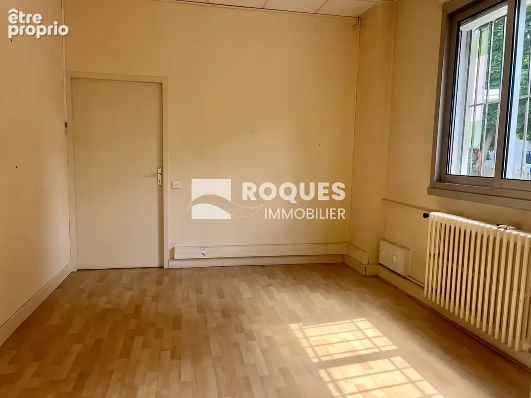 À VENDRE à MILLAU   Appartement T8 de plain pied - photo 4