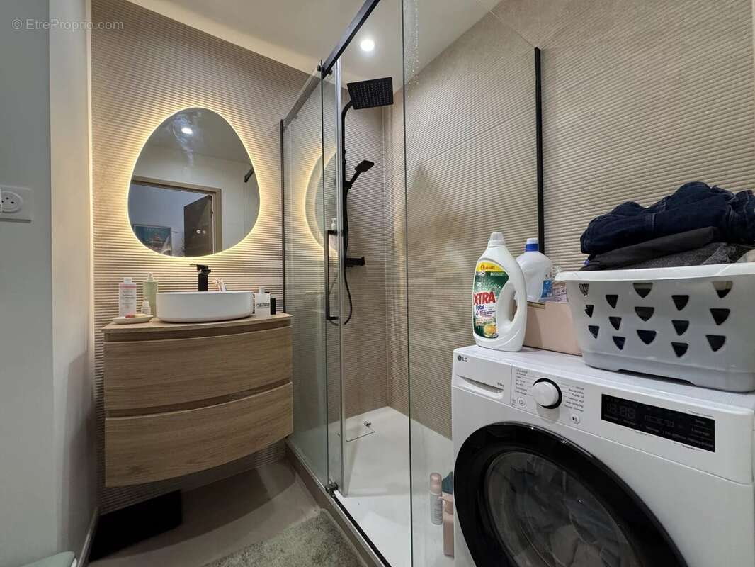 Appartement à MARSEILLE-7E