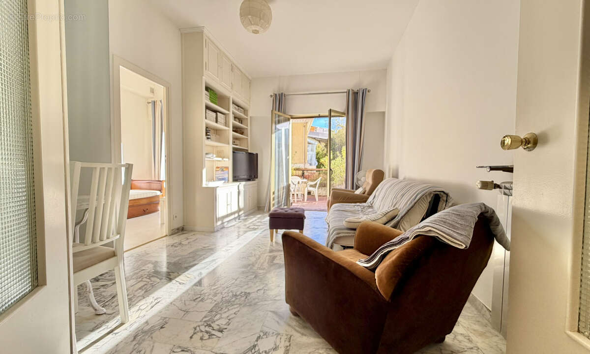 Appartement à HYERES