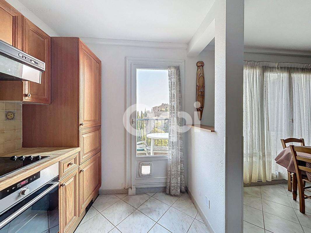 Appartement à ROQUEBRUNE-SUR-ARGENS