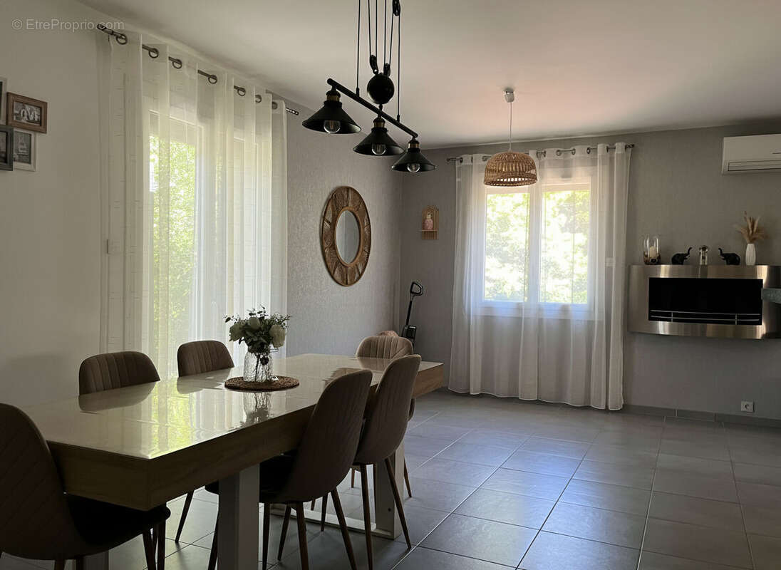 Maison à COULOUNIEIX-CHAMIERS