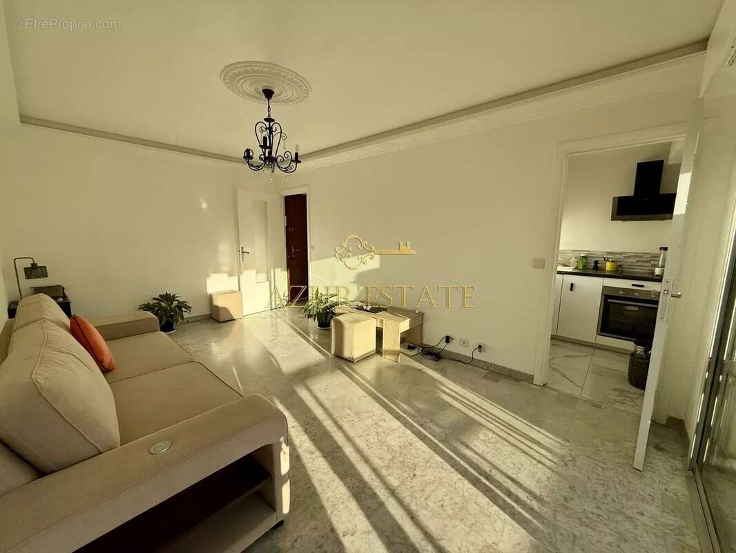 Appartement à ROQUEBRUNE-CAP-MARTIN