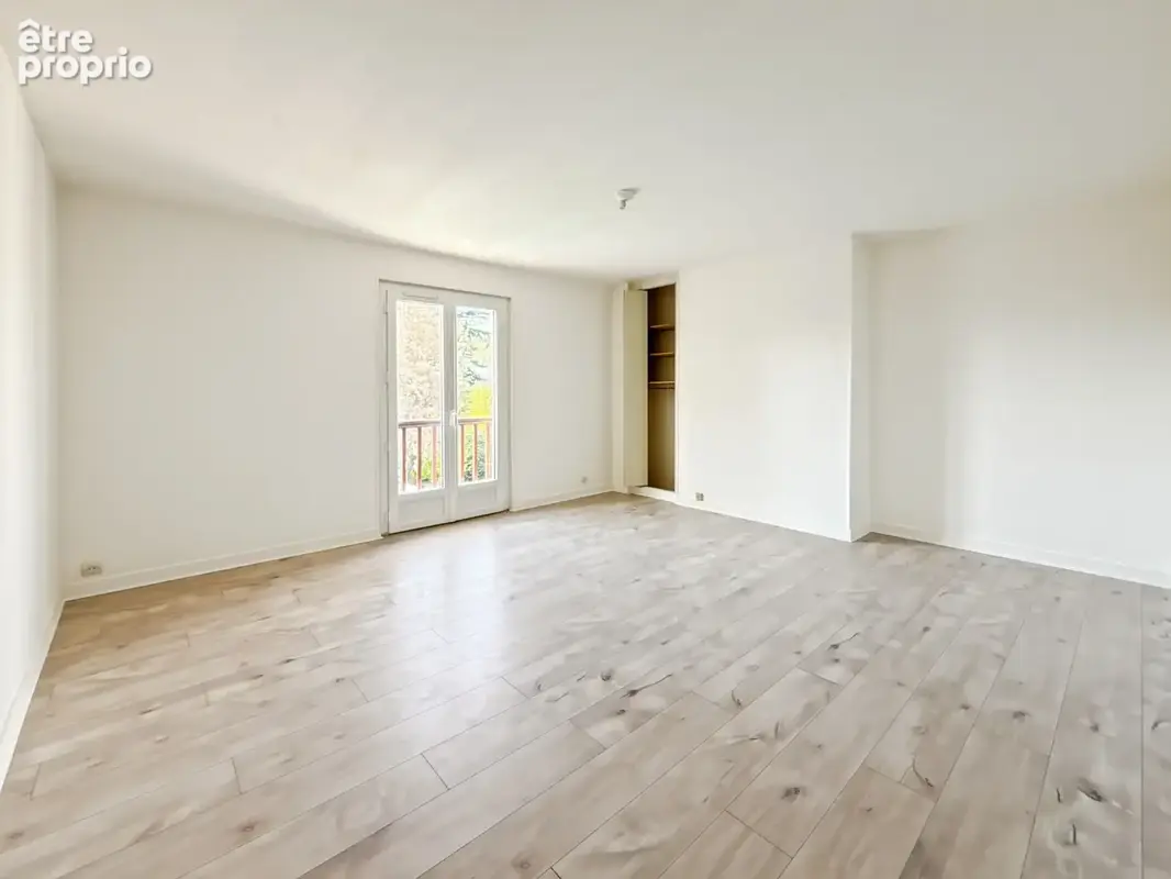 Dept de la Vienne (86)  Maison de caractère à vendre 6 pièces CHATELLERAULT (86) - photo 12