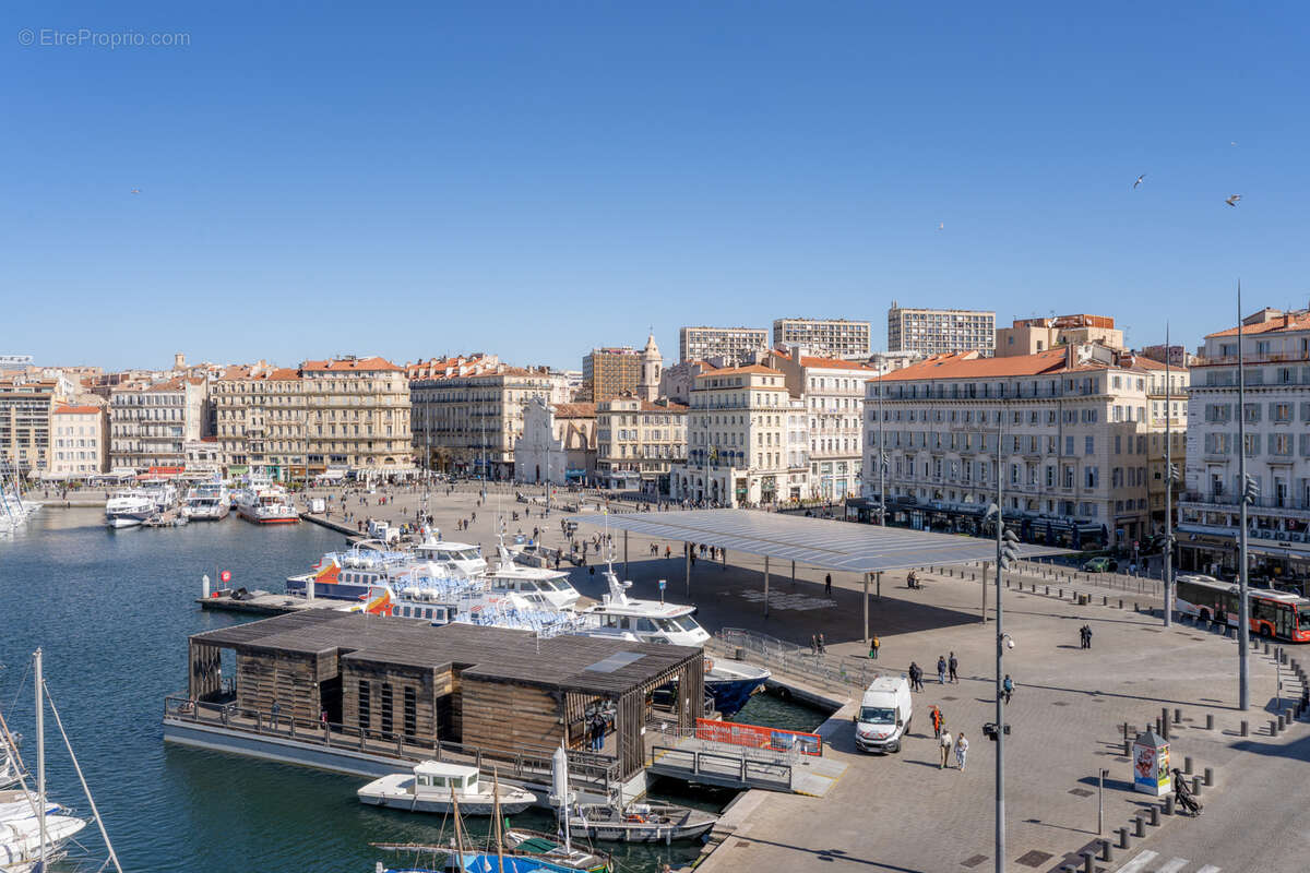 Appartement à MARSEILLE-1E