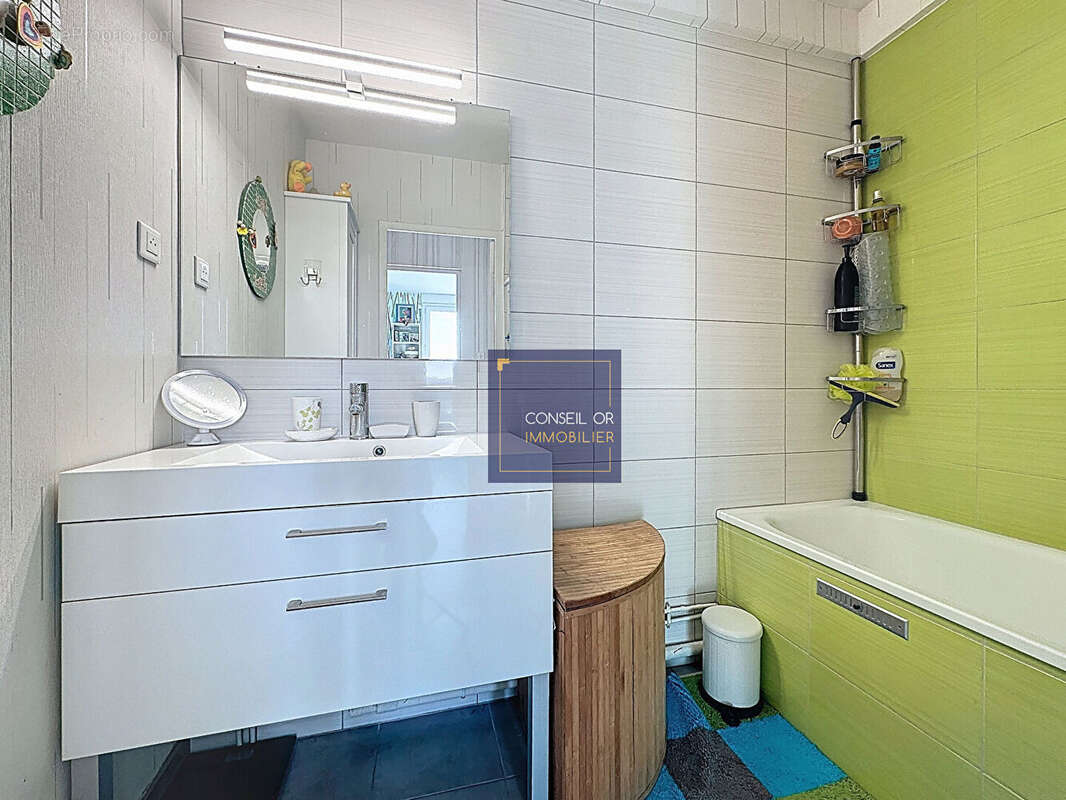 Appartement à SAINT-GENIS-LAVAL