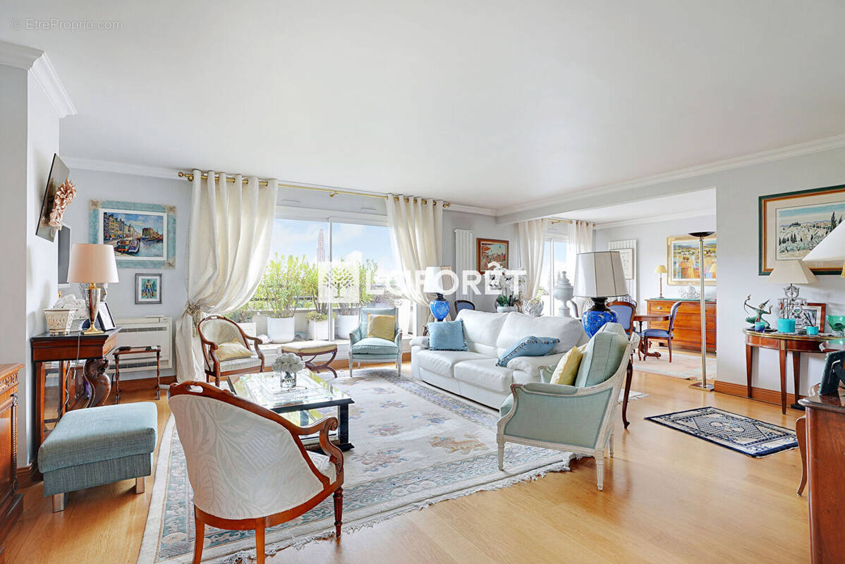 Appartement à LEVALLOIS-PERRET