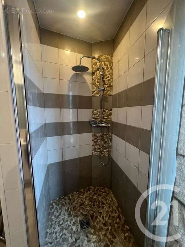Maison 350 m² à Aurillac  - photo 27
