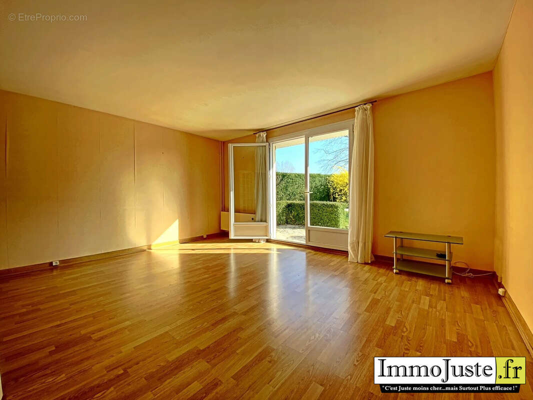 Maison à LES ESSARTS-LE-ROI